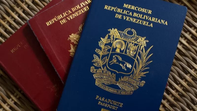 Pasaportes venezolanos en el exterior con nuevos precios