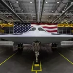 Estados Unidos presenta su primer bombardero en 30 años, el B-21 Raider