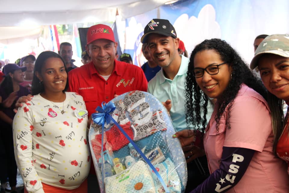 En La Guaira más de dos mil familias de Maiquetía fueron atendidas por “Una Estrella de Mar”