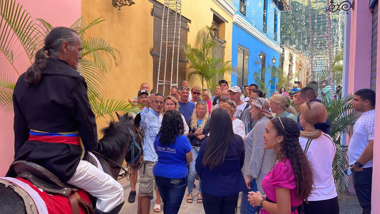 Casco Histórico de La Guaira recibió turistas rusos