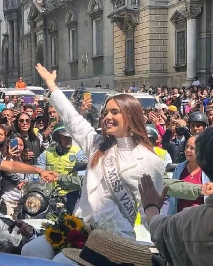 Mérida la Ciudad de los caballeros recibió a la Virreina Universal Amanda Dudamel