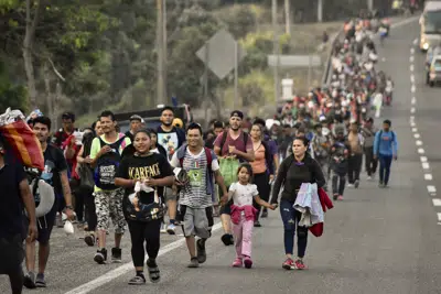 México a migrantes: No se dejen engañar, retornos seguirán