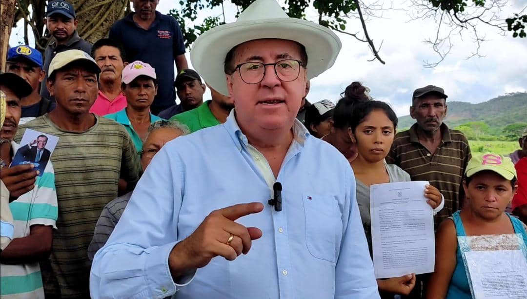 Pérez Vivas respalda lucha campesina en Lara: «Vamos a hacer que la titularidad de la tierra sea para quien la trabaja»