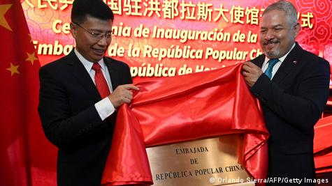 Honduras inaugura embajada en China tras romper con Taiwán