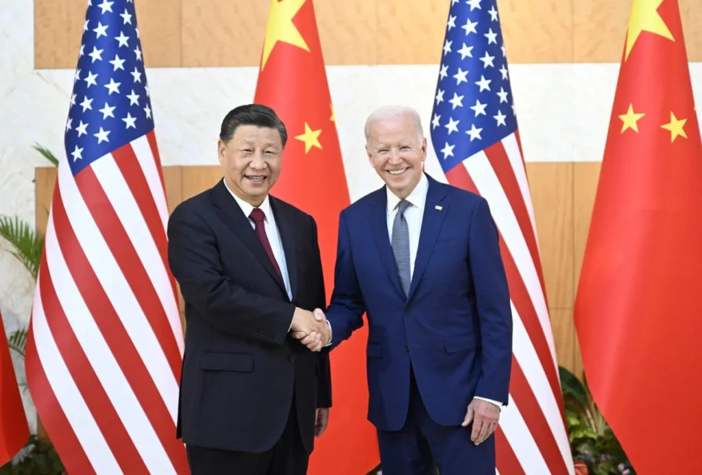 China tacha a Biden de “irresponsable” y de “provocar” por llamar “dictador” a Xi