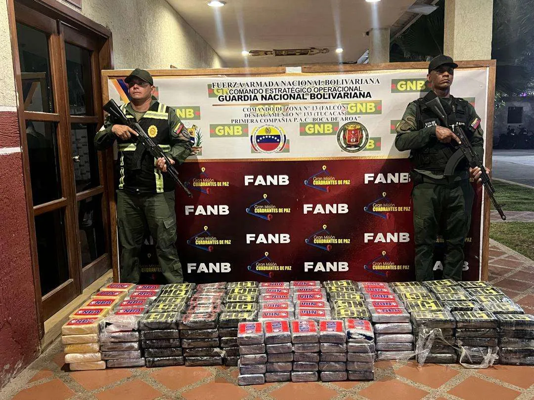 En Chichiriviche Falcón desenterraron 325 panelas de cocaína