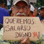 Trabajadores se movilizan para conmemorar el 1º de Mayo
